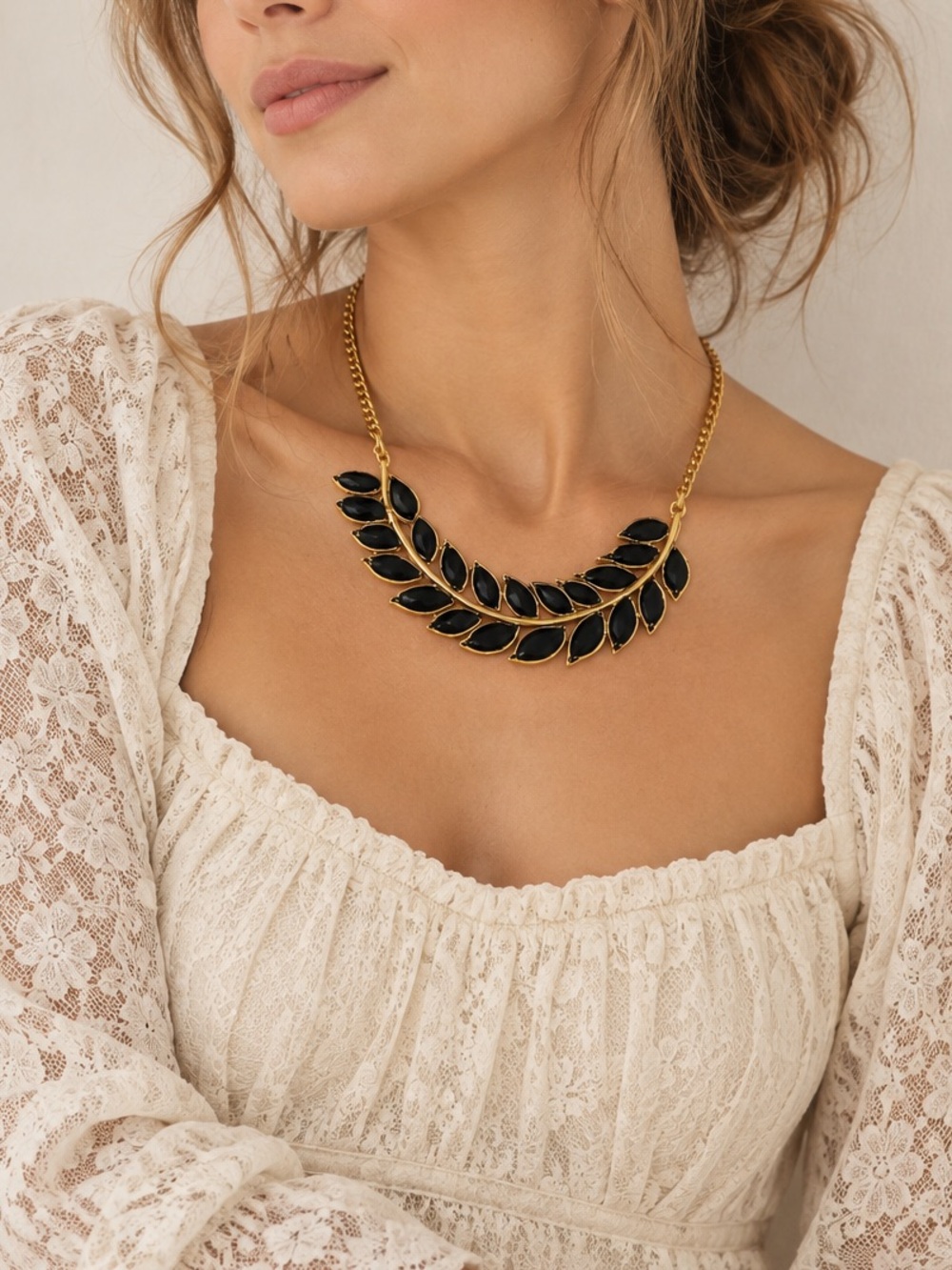 Gold-Tone Black Leaf Bead Statement Costume Jewelry Reversible Necklace